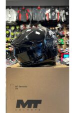 MT KASK FU935SV GENESIS SV PURE A1 PARLAK SIYAH ÇENE AÇILIR - Görsel 3